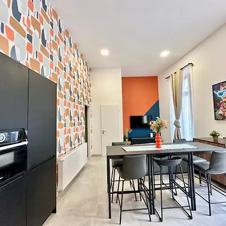 Design Apartment By Chivi In Gozsdu #Freeparking #Jacuzzi #Terasse *