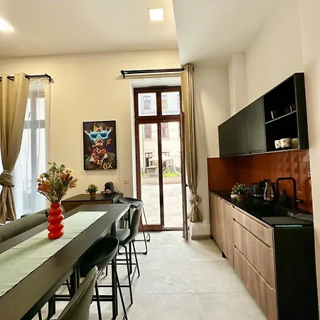 Design Apartment By Chivi In Gozsdu #Freeparking #Jacuzzi #Terasse Apartment *