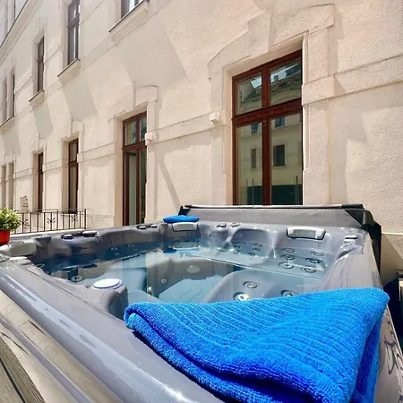 Tublife Terrace Apartment II Jacuzzi II Freeparking Apartament *