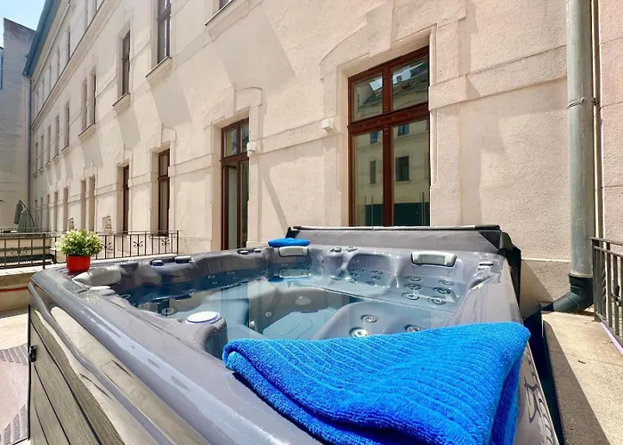 Tublife Terrace Ii Private Jacuzzi Ii Freeparking Apartament *